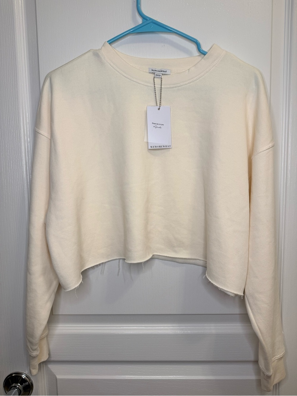 WeWoreWhat Cream Cropped Raw-Hem Crewneck Sweatshirt.  NWT/XS